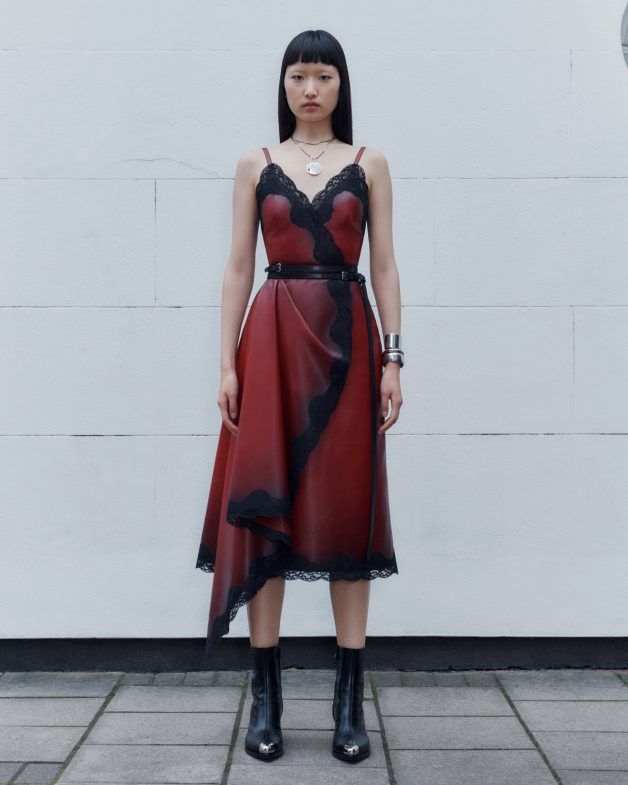 Alexander McQueen Pre-Fall 2018